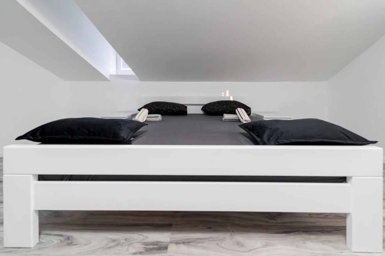 City Center Mayess Aparment Zadar Exterior foto